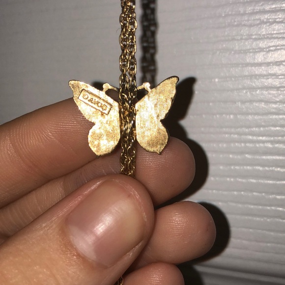 🔥BUY ON GET ONE- Butterfly necklace - Picture 4 of 4